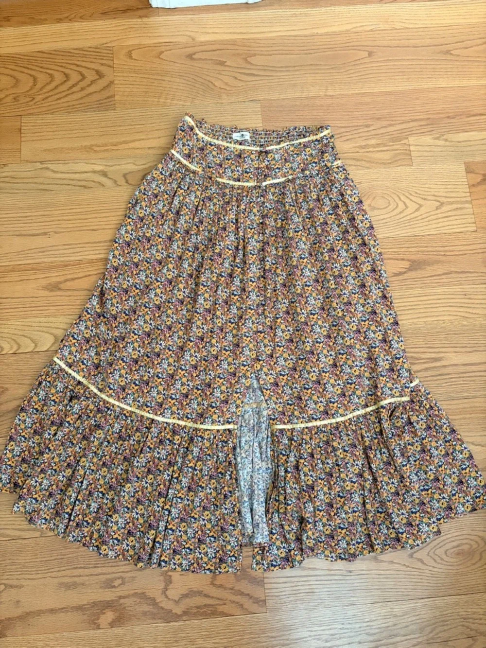 NATURAL LIFE Floral A-Line Skirt - Ribbon & Button Detailing & Front Slit - Picture 1 of 4
